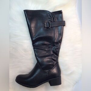 NIB Cloudwalkers wide calf knee high dress riding boots.